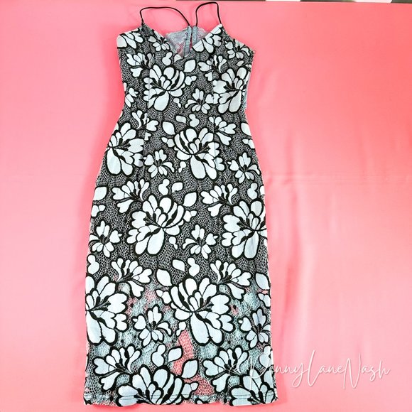 Missguided Floral Lace Back Bodycon Dress - Picture 2 of 13